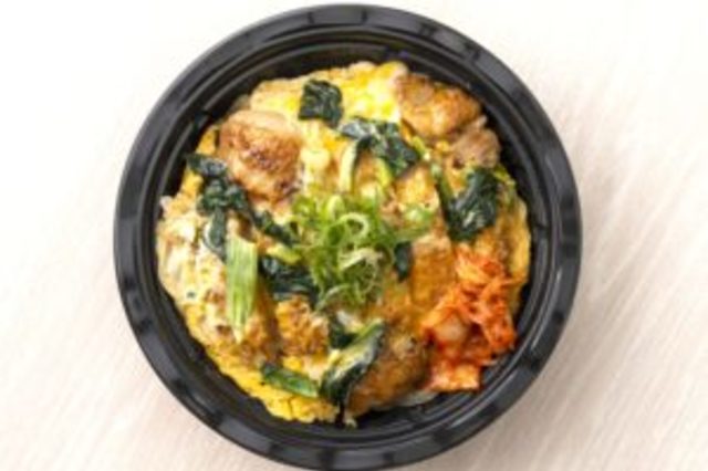 ロースとんかつと焼鳥の親子丼