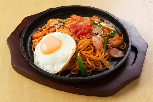 根本の鉄板ナポリタン